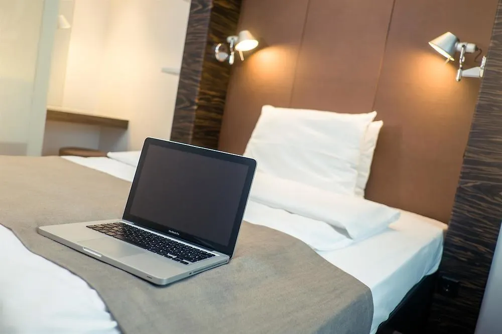 ***  B&B Hotel Hannover-Lahe Alemania