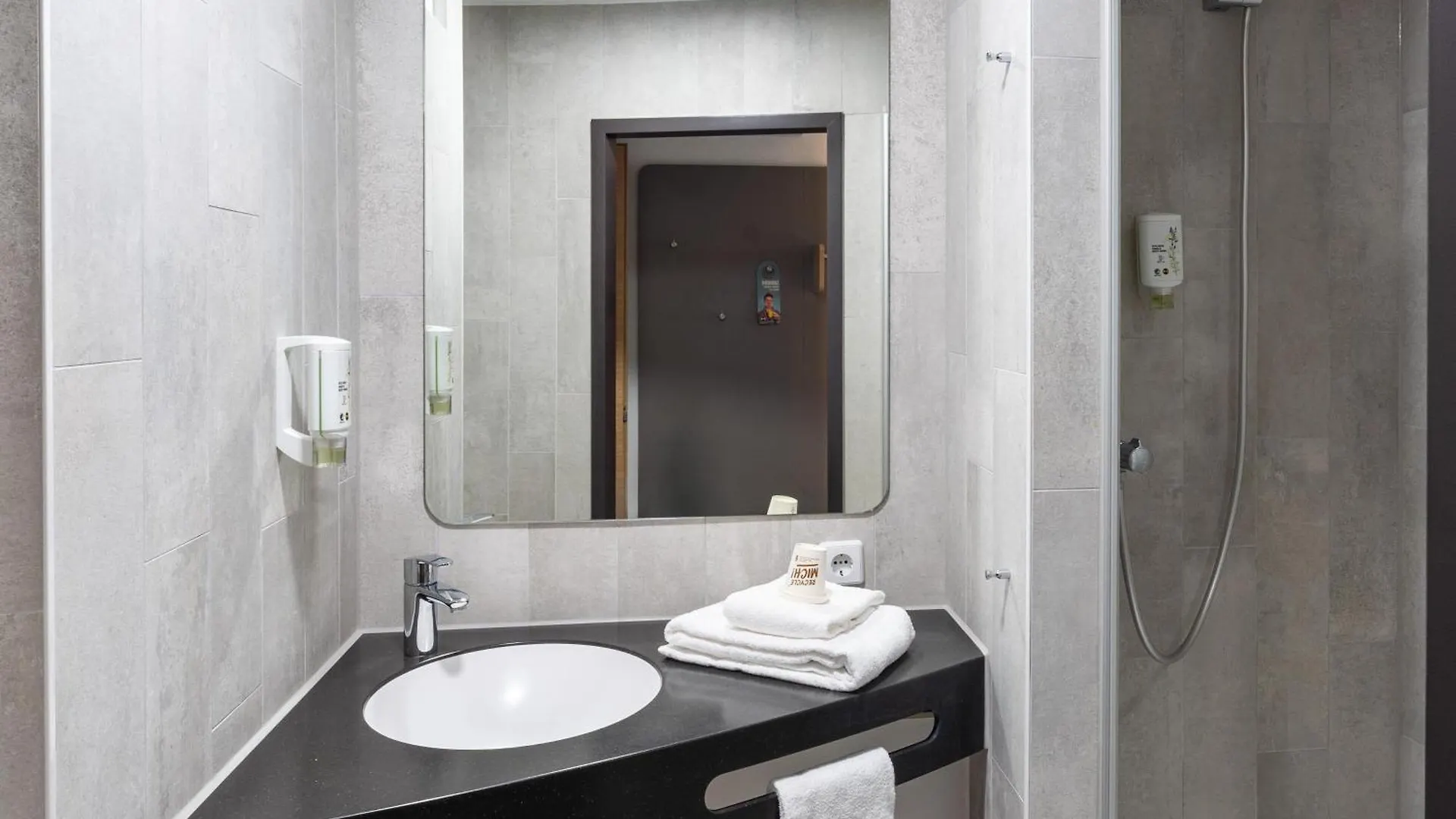 B&B Hotel Hannover-Lahe  Hannover